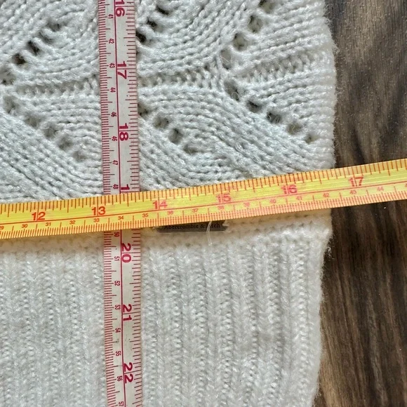 Abercrombie & fitch Elegant Cream Sweater Size M - Picture 6 of 7